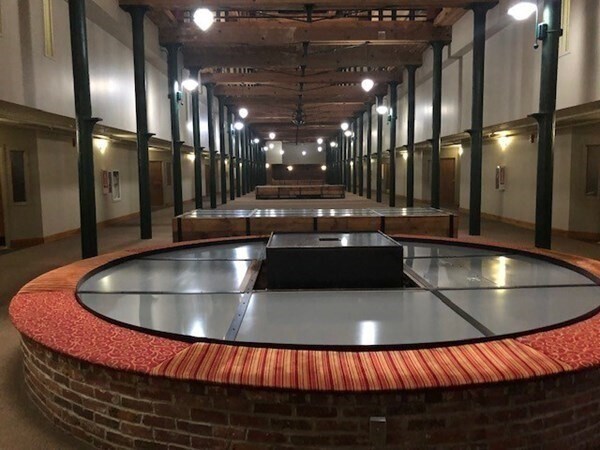 Building Photo - 200 Market St