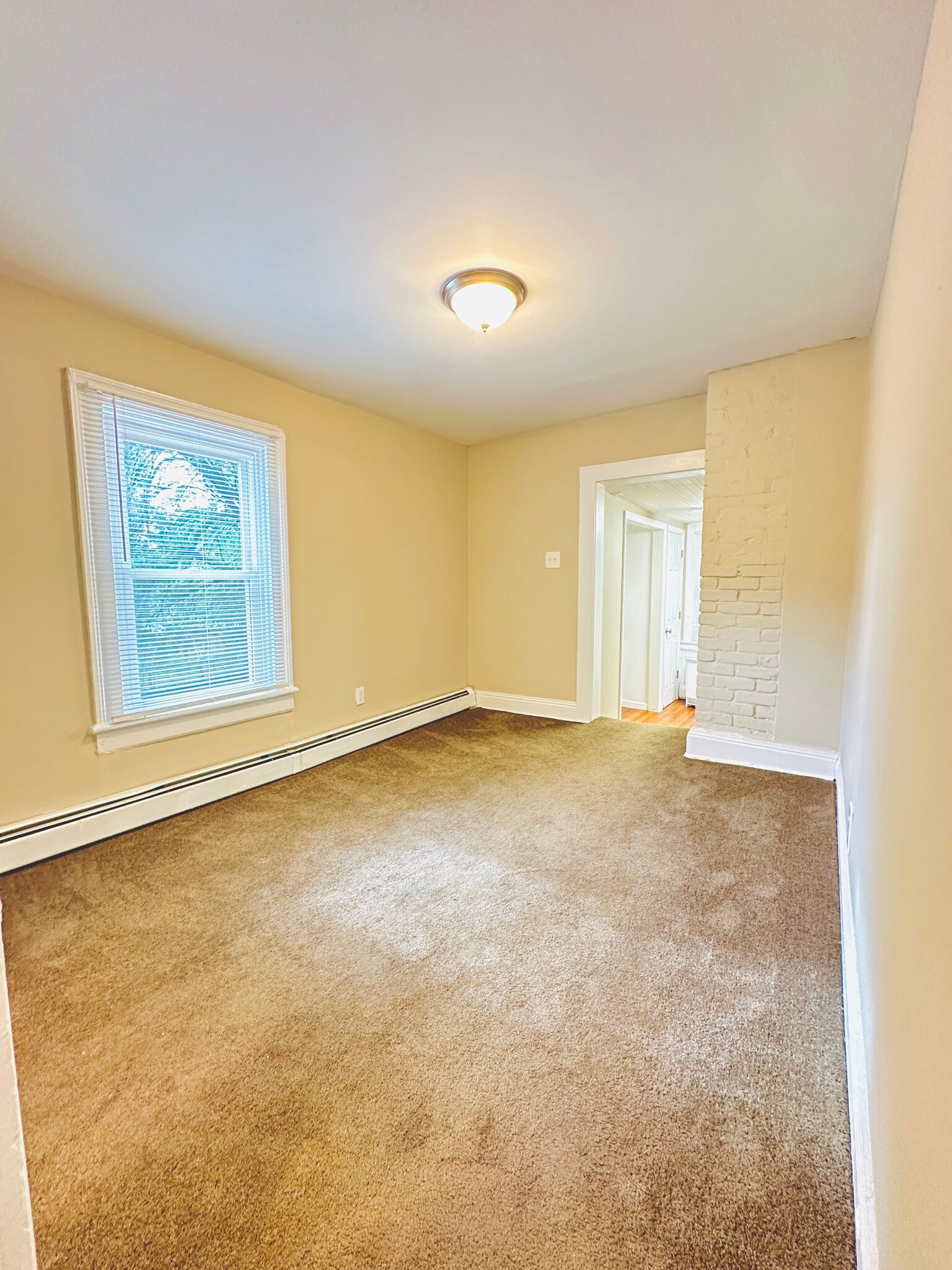 Breakfast Nook - 181 Mansion St