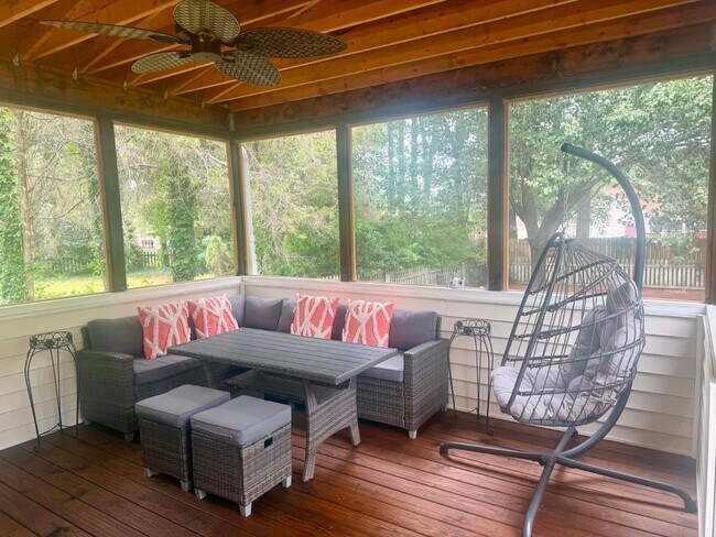 Building Photo - 1112 Cotten Farm Dr