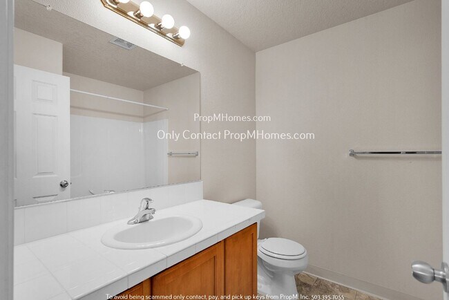 Building Photo - 16255 SW Whistling Swan Ln