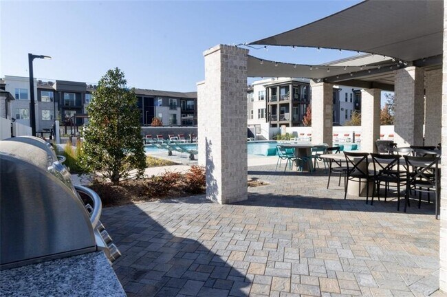 Building Photo - 305 Collins Industrial Way