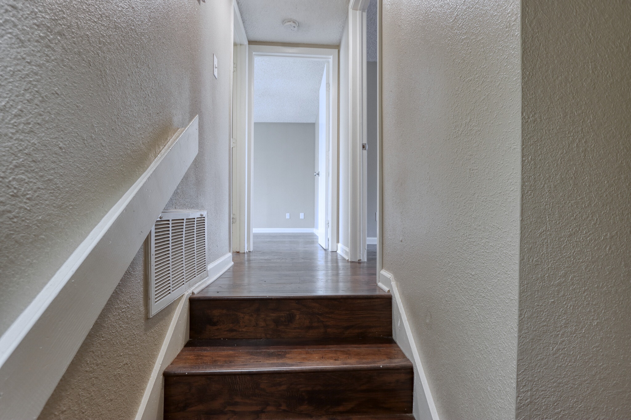 Building Photo - 711 Harbour Town Dr