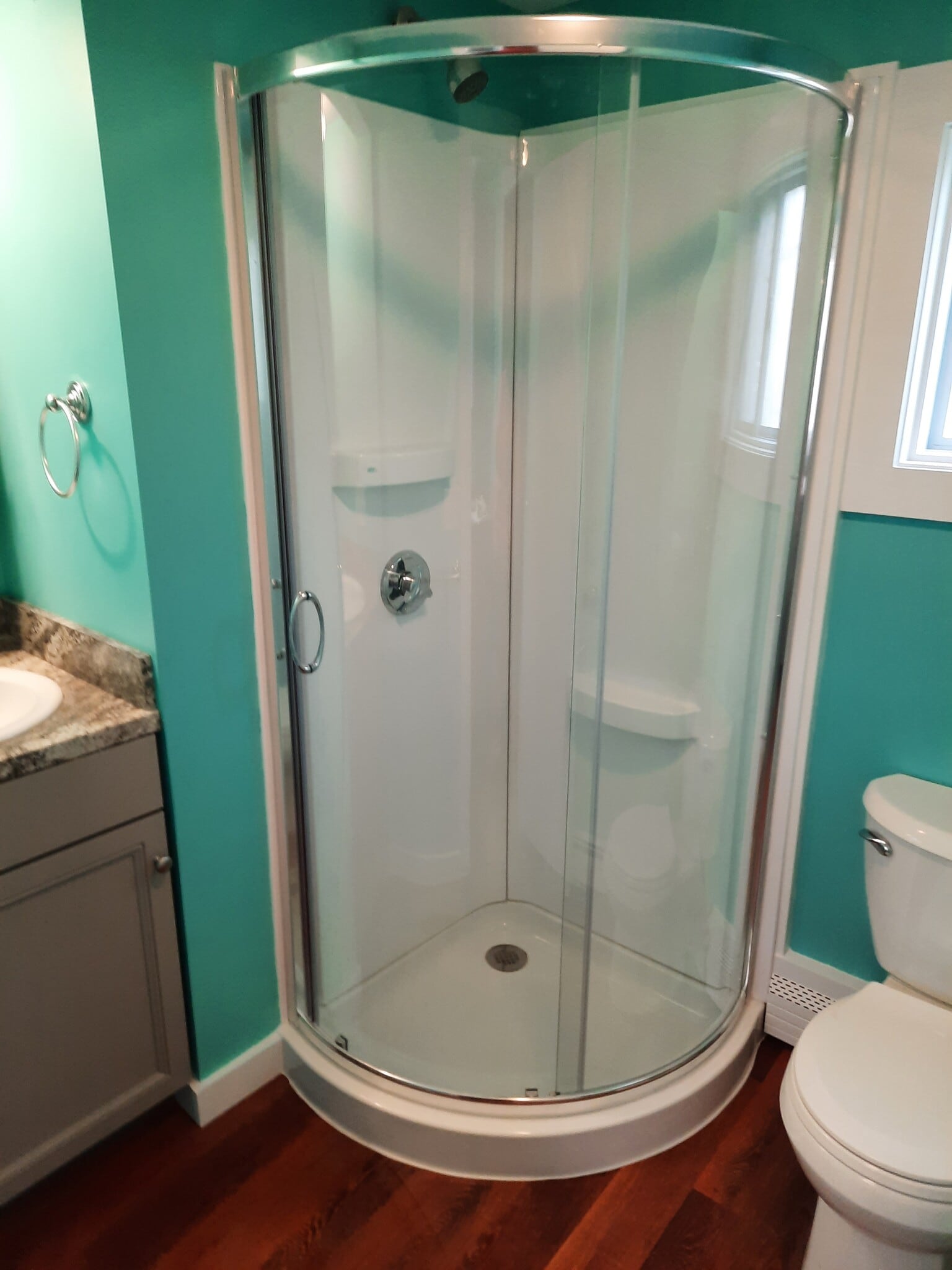 bathroom - 86 Forest St