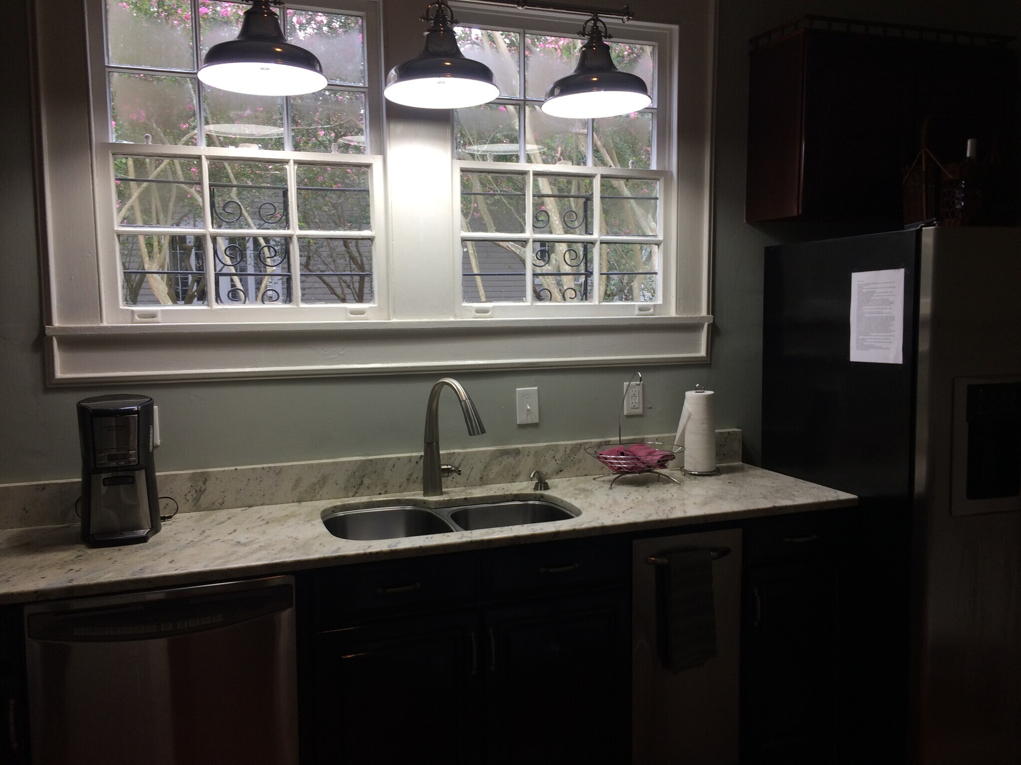 HIGH END LT FIXTURE - 400 Millaudon St