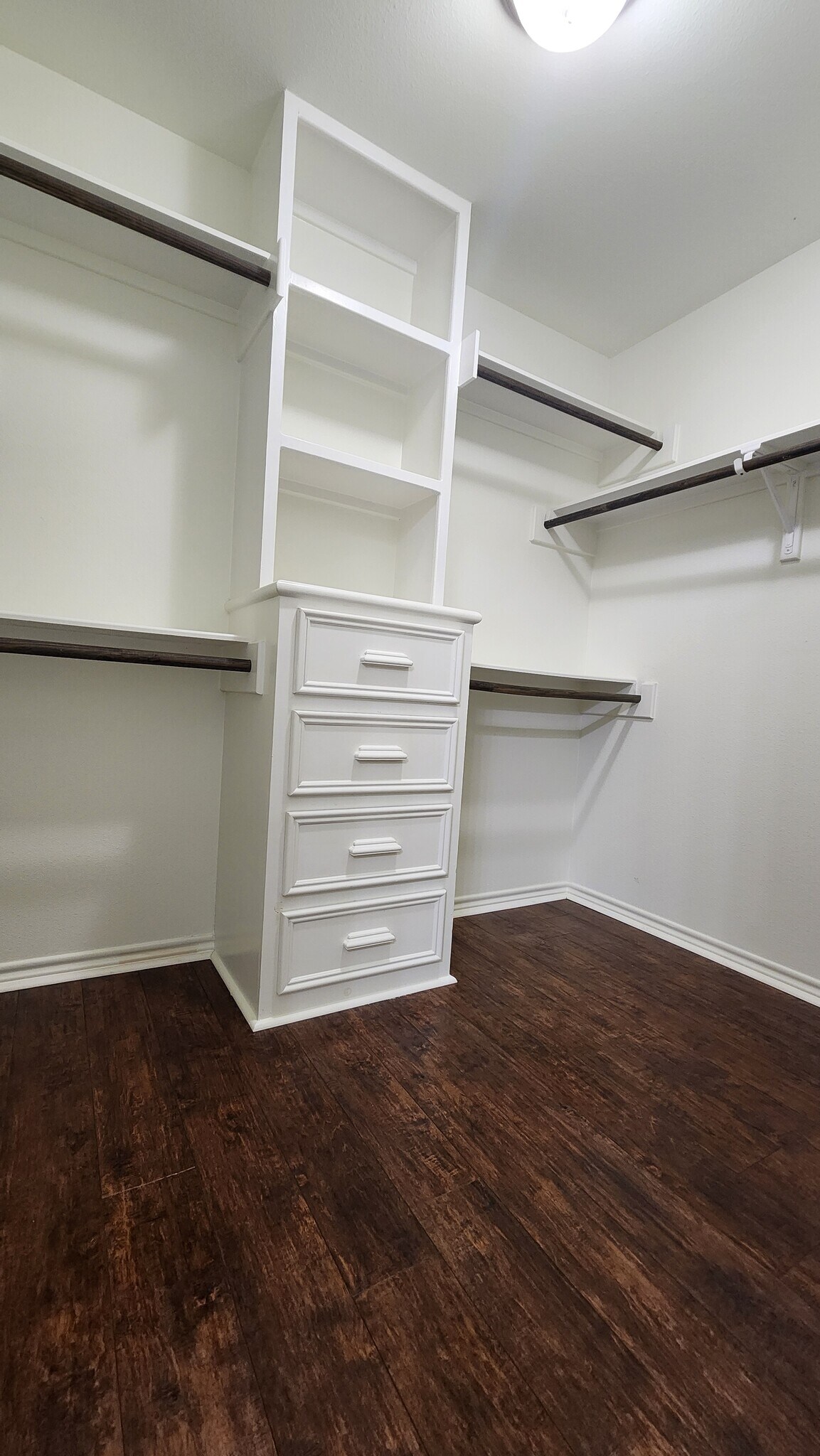 Master Closet - 7218 Lands End Dr