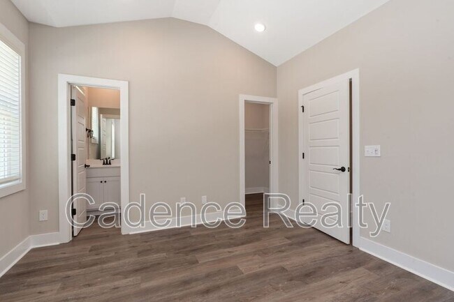 Building Photo - 1709 Perimeter Lp