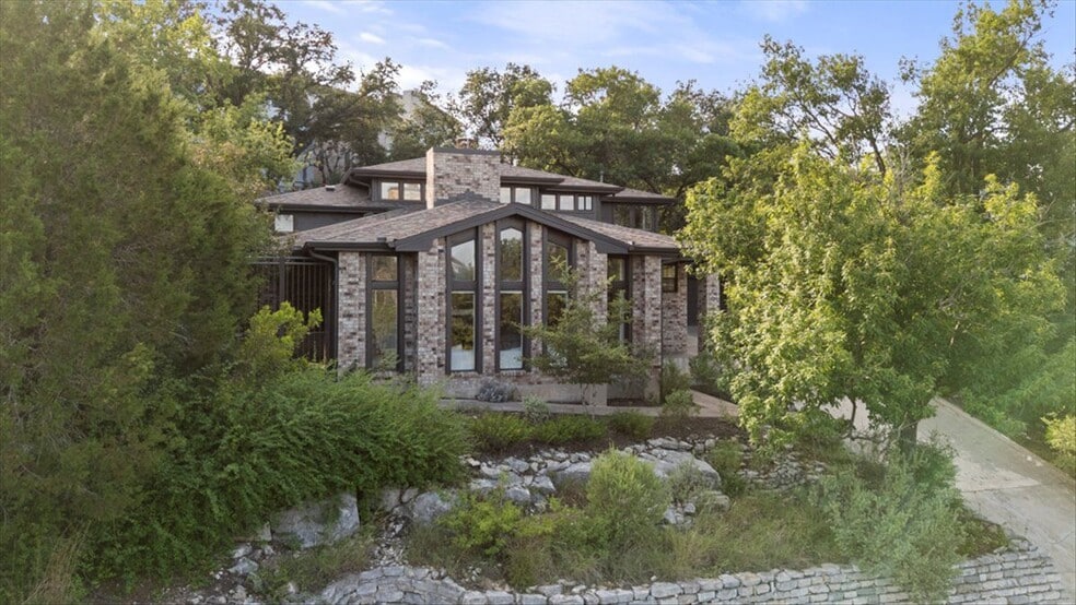 Primary Photo - 6002 Mt Bonnell Rd