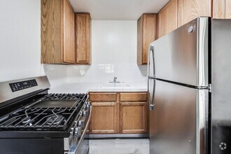 Building Photo - Spacious 1bedroom - Walking Distance to La...