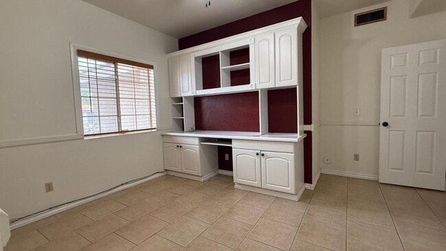 Building Photo - 3012 E Hermosa Vista Dr