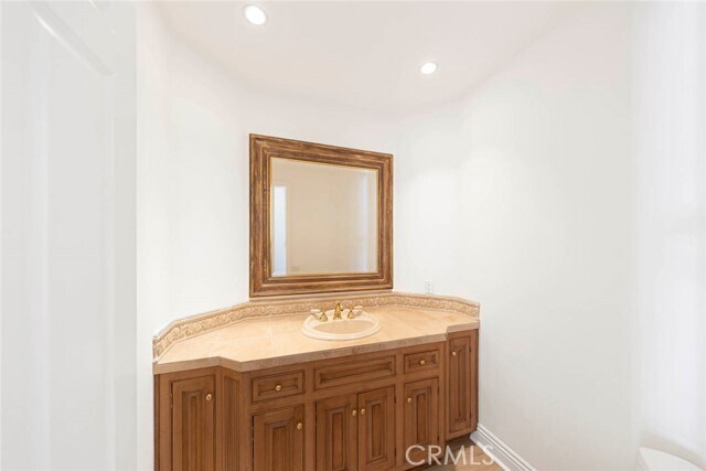 Building Photo - 12 San Remo