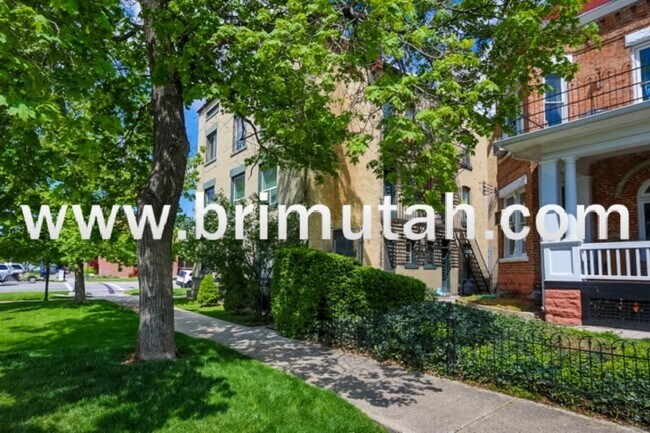 Building Photo - 273-275 S. 400 E. - 4