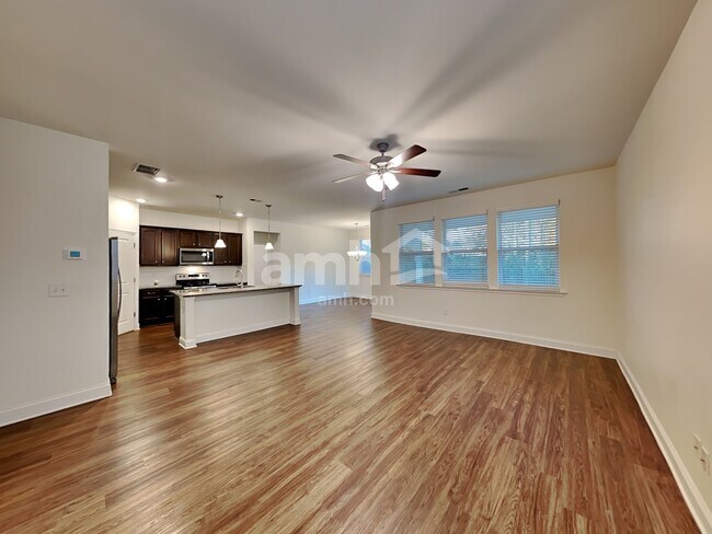 Building Photo - 209 Rivulet Dr