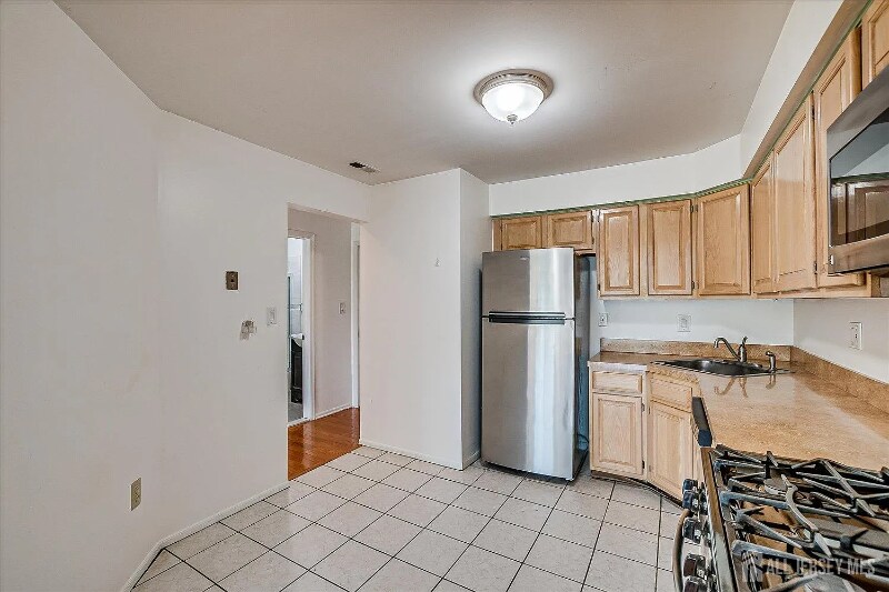 Building Photo - 3004 Jesse Way