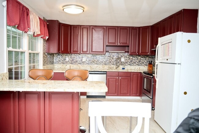 Building Photo - 1314 Harwich Dr