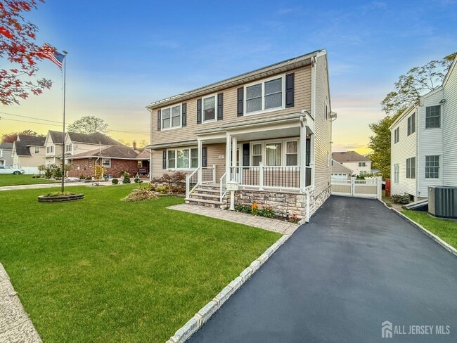 Building Photo - 207 Remsen Ave