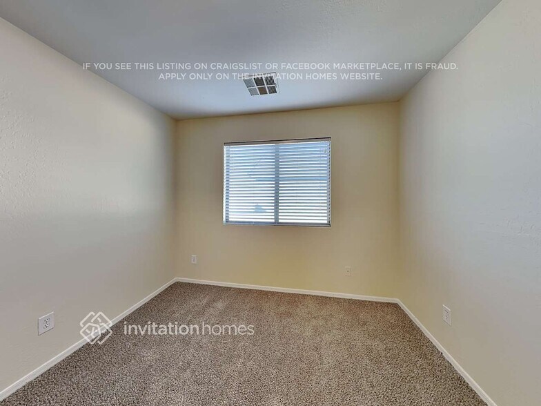 Building Photo - 34393 N Picket Post Dr