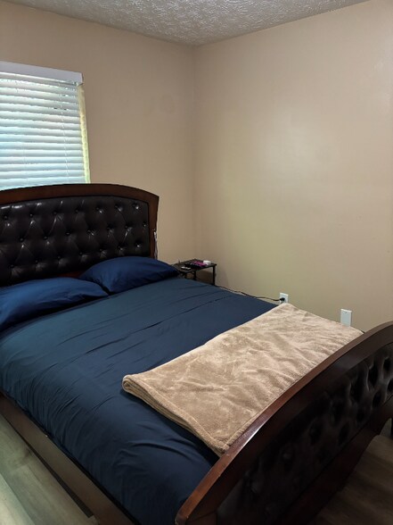 Primary Photo - 5104 Fairington Village Dr