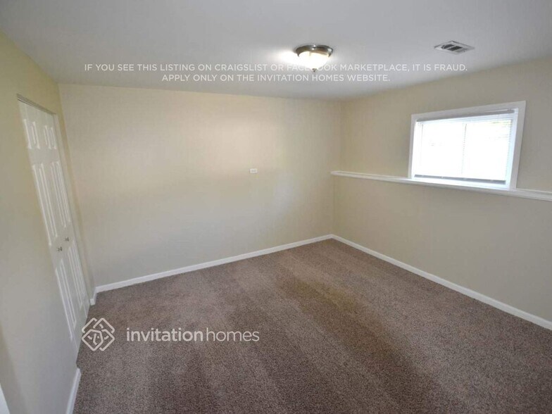 Building Photo - 5301 W Orchard Dr