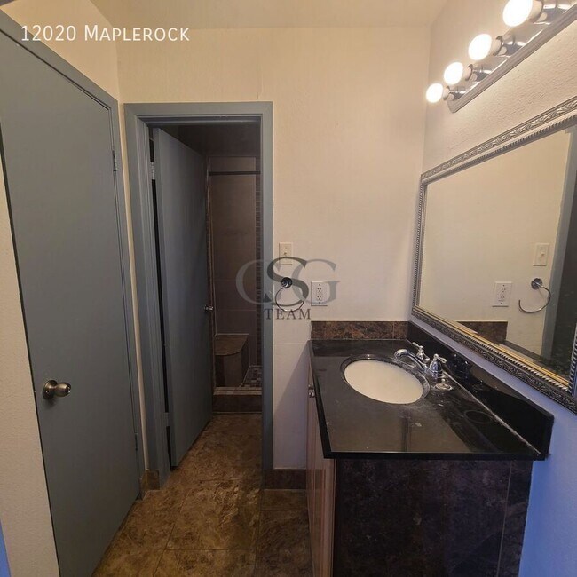 Building Photo - 12020 Maplerock-