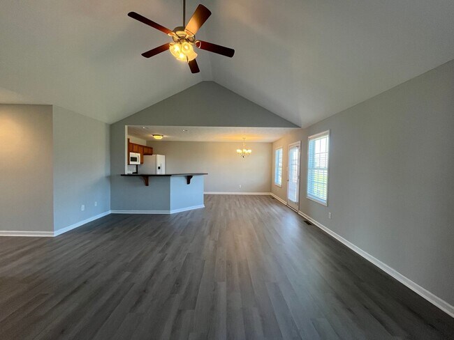 Building Photo - 306 Deluth Dr
