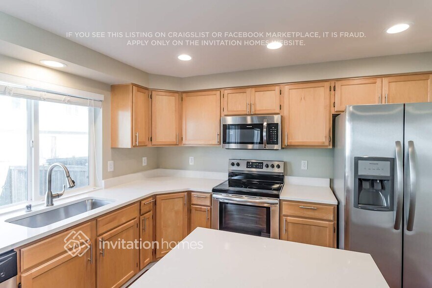 Building Photo - 510 Puget Pl S