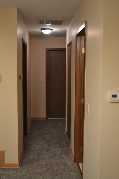 Building Photo - 871 Cross Creek Ct