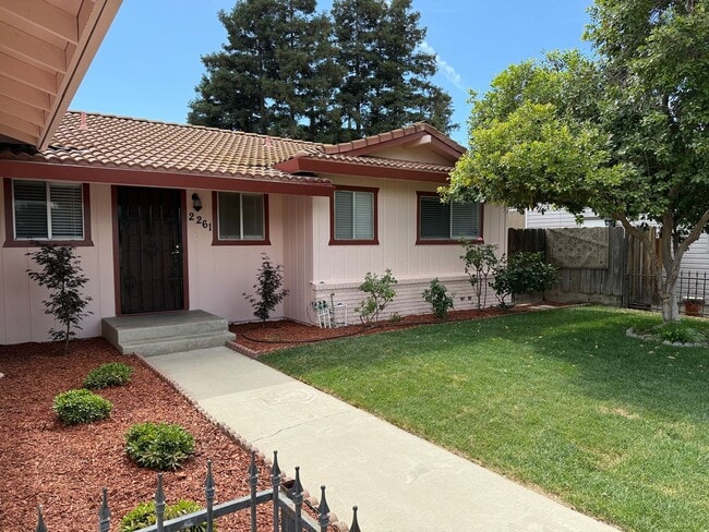 Building Photo - 3-bedroom single story in the heart of Tur...
