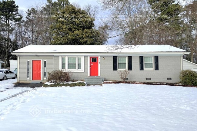 Building Photo - 7112 David Ave