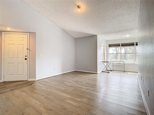 Building Photo - 5144 Conroy Rd