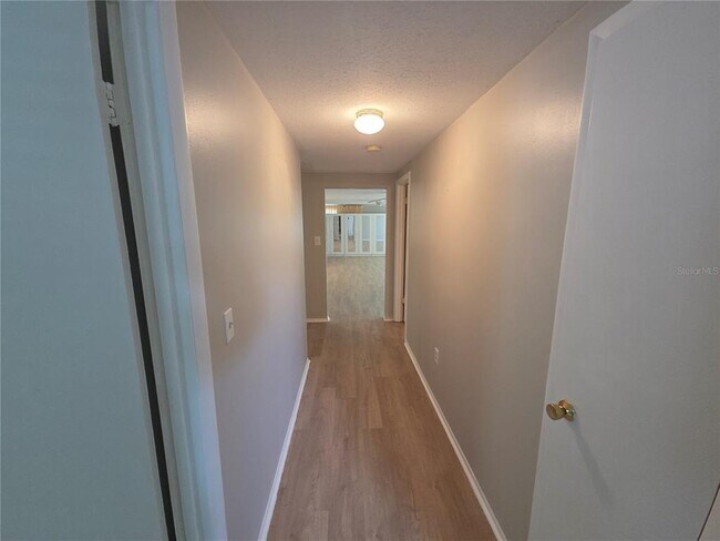 Building Photo - 4136 S Lockwood Ridge Rd
