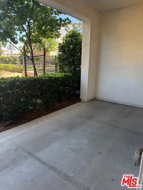 Building Photo - 13935 Fairway Dr