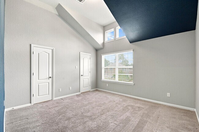 Building Photo - 16875 Olympic National Dr