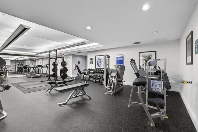 Building Photo - 610 Clematis St