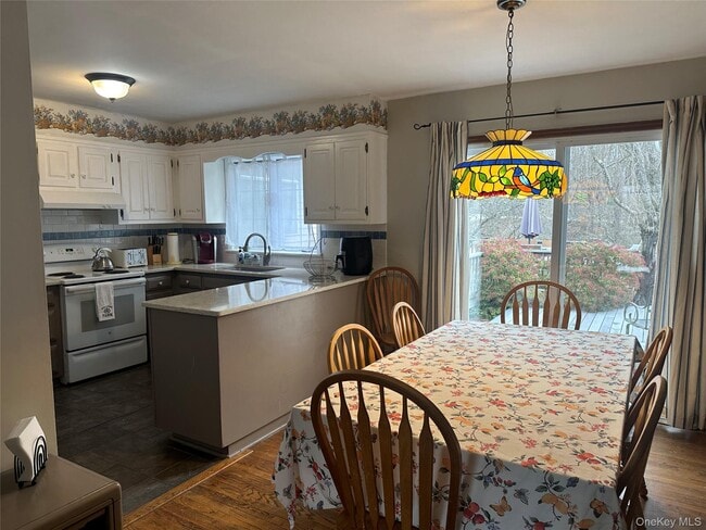 Building Photo - 32 Old Rte 199