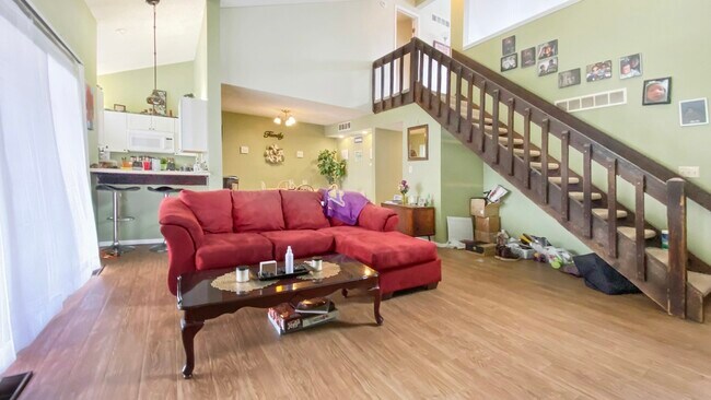 Primary Photo - 2105 Melrose Dr