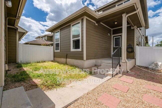 Building Photo - 730 Lost Pines Ln