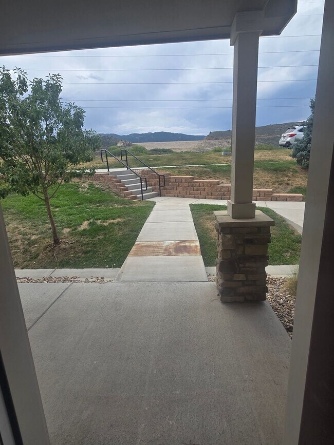 Building Photo - Updated 3 Bedroom Townhouse Across From Horsetooth Reservoir!