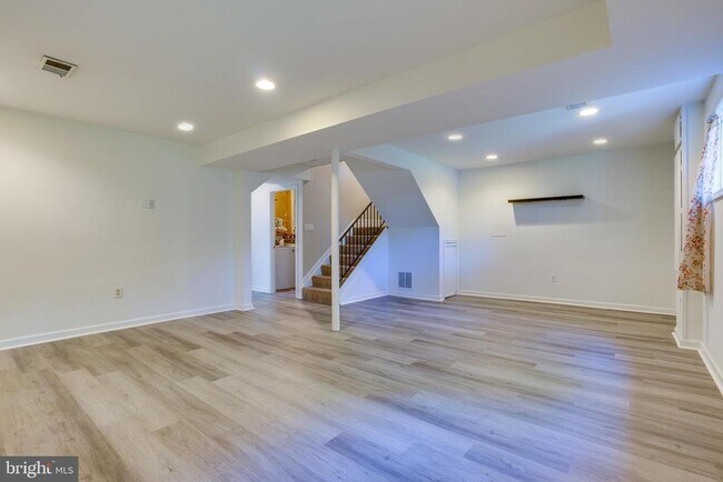 Building Photo - 4405 Elan Ct