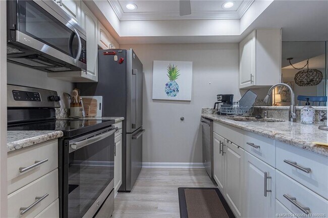 Building Photo - 5596 NE Gulfstream Way