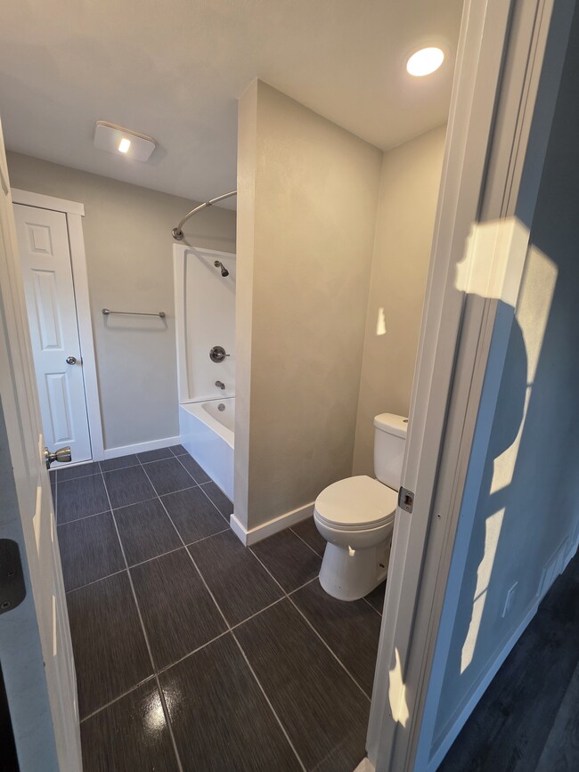 Building Photo - 102 Atlantic St