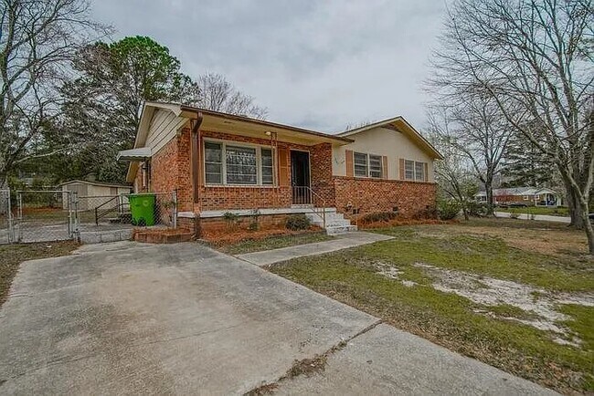 Building Photo - 501 Todd Branch Dr