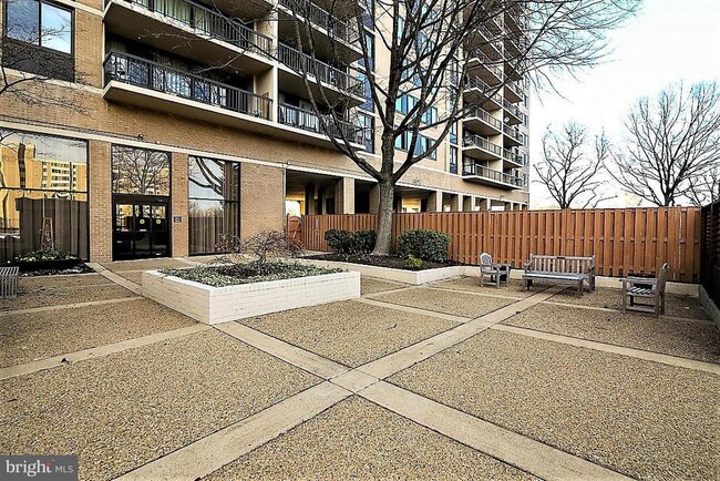 Building Photo - 5500 Holmes Run Pkwy