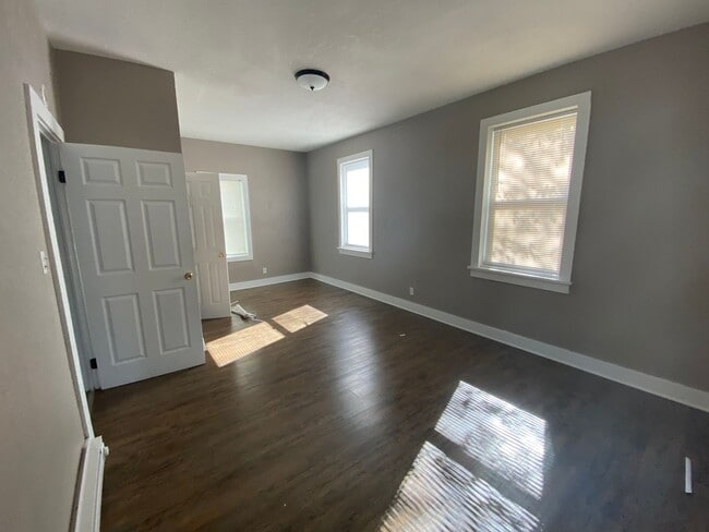 Building Photo - 119 N 22nd St