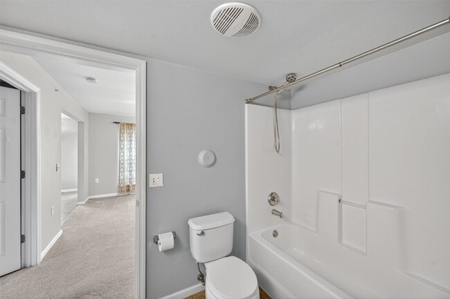 Building Photo - 1313 Piedmont Cir