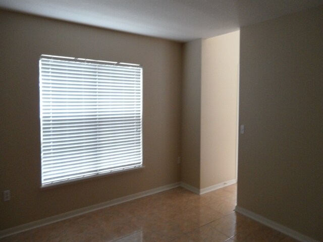 Building Photo - 31810 Parkdale Dr