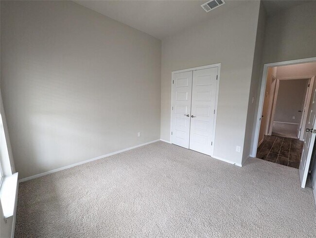 Building Photo - 212 Rollingwood Dr