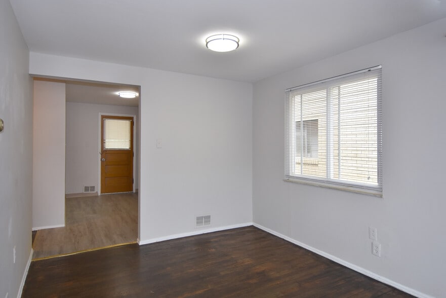 Separate dining area with new LED lighting throughout - 3152 Glendale Ave