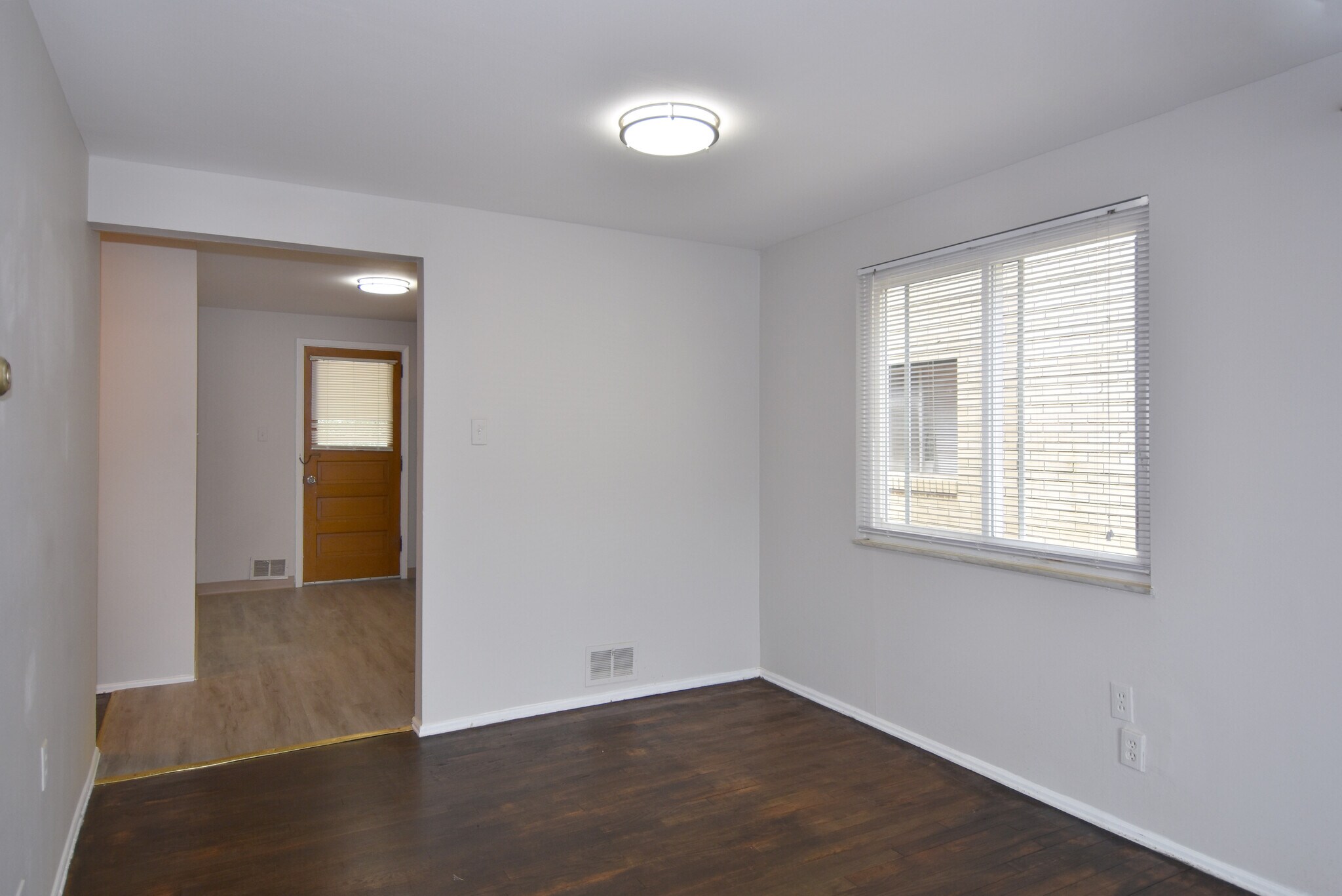 Separate dining area with new LED lighting throughout - 3152 Glendale Ave