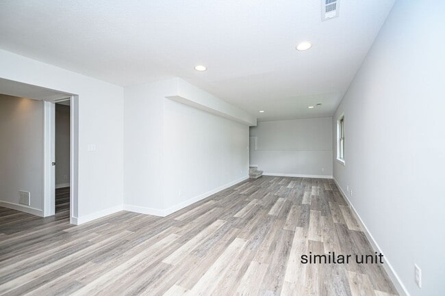 Building Photo - GEORGETOWN Duplex - SW Columbia – 3 Bed, 3...