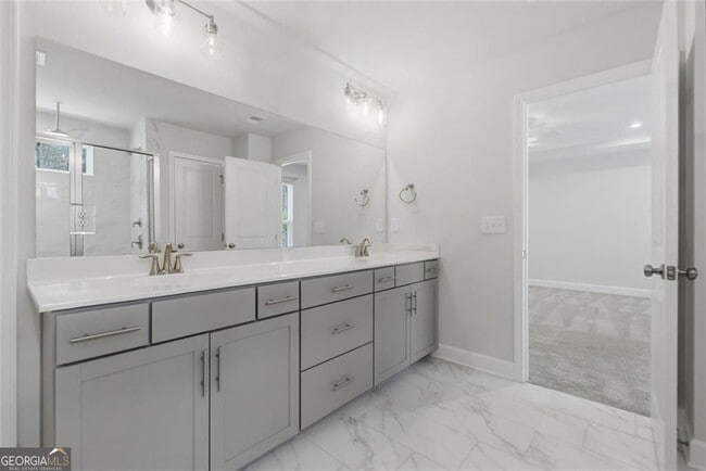 Building Photo - 2044 Garvin Rd